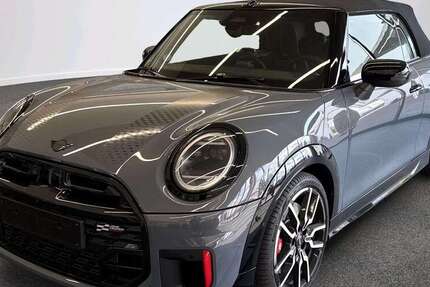 Mini John Cooper Works Cabrio 1.695 km 43.391 &euro; München 80788