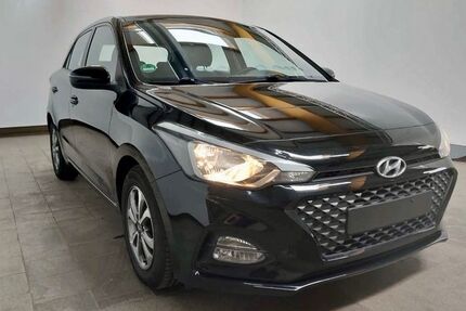 Hyundai i20 97.000 km 10.600 &euro; Gundelfingen /Freiburg 79194