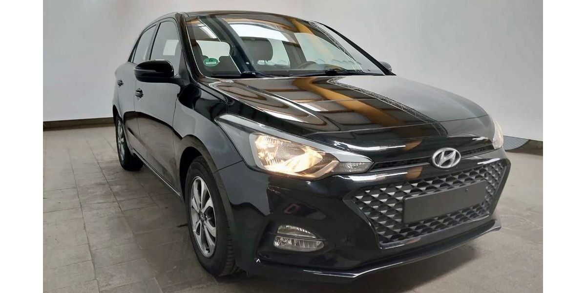 Hyundai i20 97.000 km 11.700 &euro; Gundelfingen /Freiburg 79194