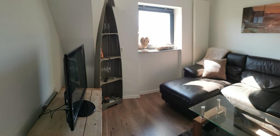 Zwei Wohnungen. Toplage. Nachhaltige Rendite. Siegen-Wellersberg. 4 zimmer