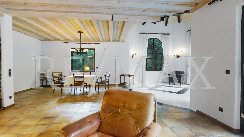 Einfamilienhaus Idstein - 5 Zimmer, 185 m&sup2;, 1.800&euro; | Angebot:26065494