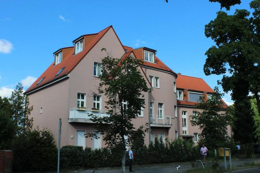 Sonnige, ruhige Dachgeschoßwohnung in Alt-Glienicke