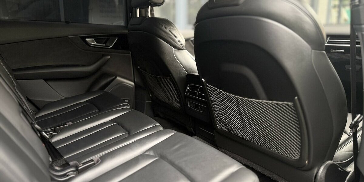 Audi Q7 3.0 TDI e-tron quattro / Panorama / Kamera 179.000 km 30.900 € Mönchengladbach 41066