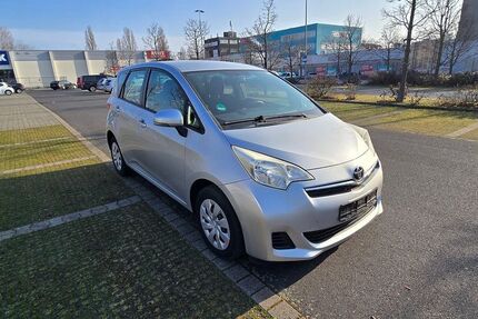 Toyota Verso-S 52.000 km 7.600 &euro; Frankfurt/Main 65933