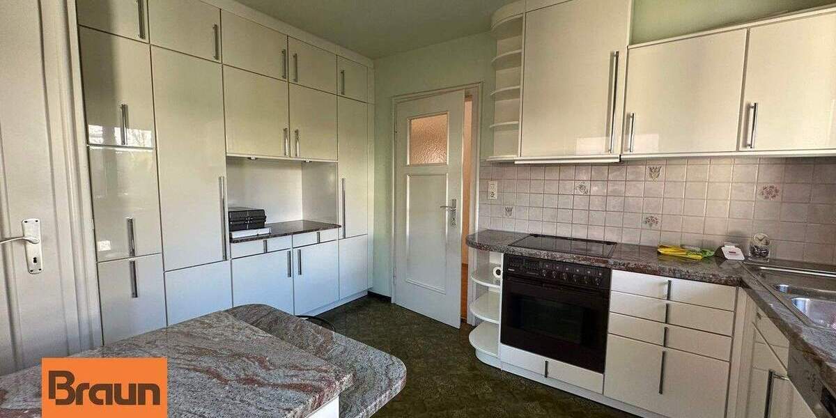 Mehrfamilienhaus, Wohnhaus Villingen-Schwenningen Schwenningen - 9 Zimmer, 214 m&sup2;, 390.000&euro; | Angebot:25862753