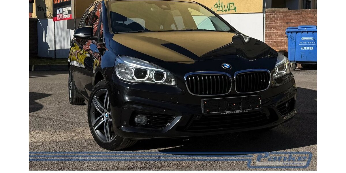 BMW 218i Sport Line*SHZ*LED*Tempo*Navi*Chrom* 114.892 km 10.890 &euro; Berlin 13187