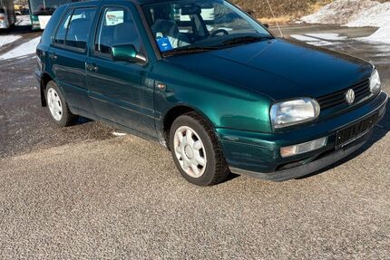 VW Golf 57.000 km 1.600 &euro; Hattstedt 25856
