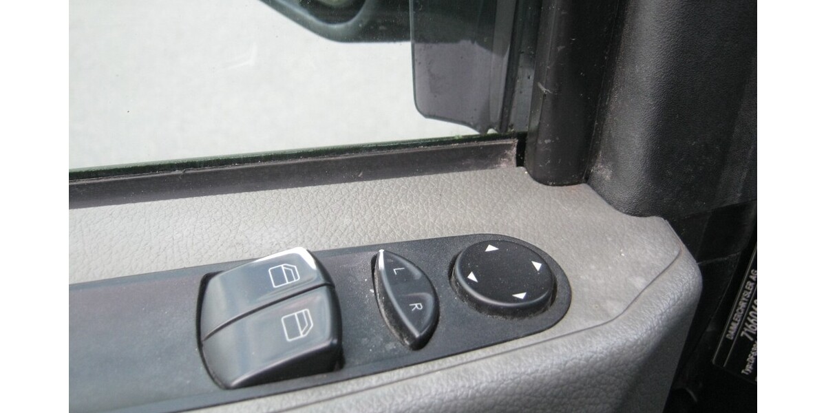 Mercedes-Benz Vito Mixto 434.000 km 2.599 &euro; Bergneustadt 51702