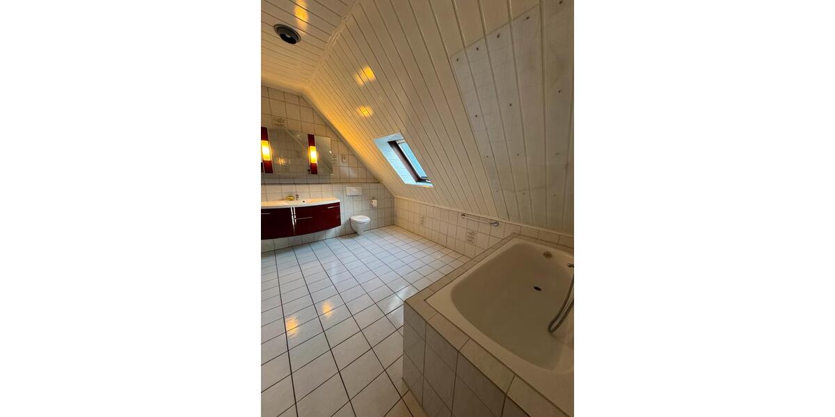 Dachgeschoßwohnung Garrel - 2 Zimmer, 80 m&sup2;, 1.000&euro; | Angebot:26401441
