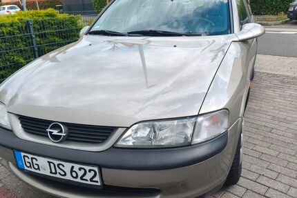 Opel Vectra 83.282 km 2.150 &euro; Rüsselsheim 65428