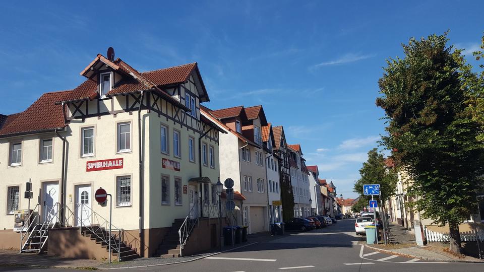 Einfamilienhaus Bad Salzungen - 6 Zimmer, 180 m&sup2;, 159.000&euro; | Angebot:25364741