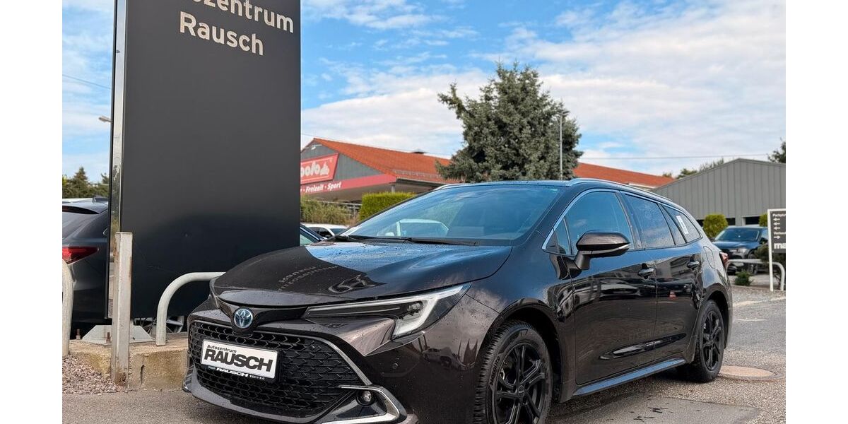 Toyota Corolla 12.000 km 29.900 &euro; Dresden 01156
