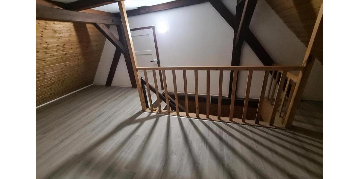 Etagenwohnung Markt Nordheim - 5 Zimmer, 150 m&sup2;, 1.150&euro; | Angebot:26609476
