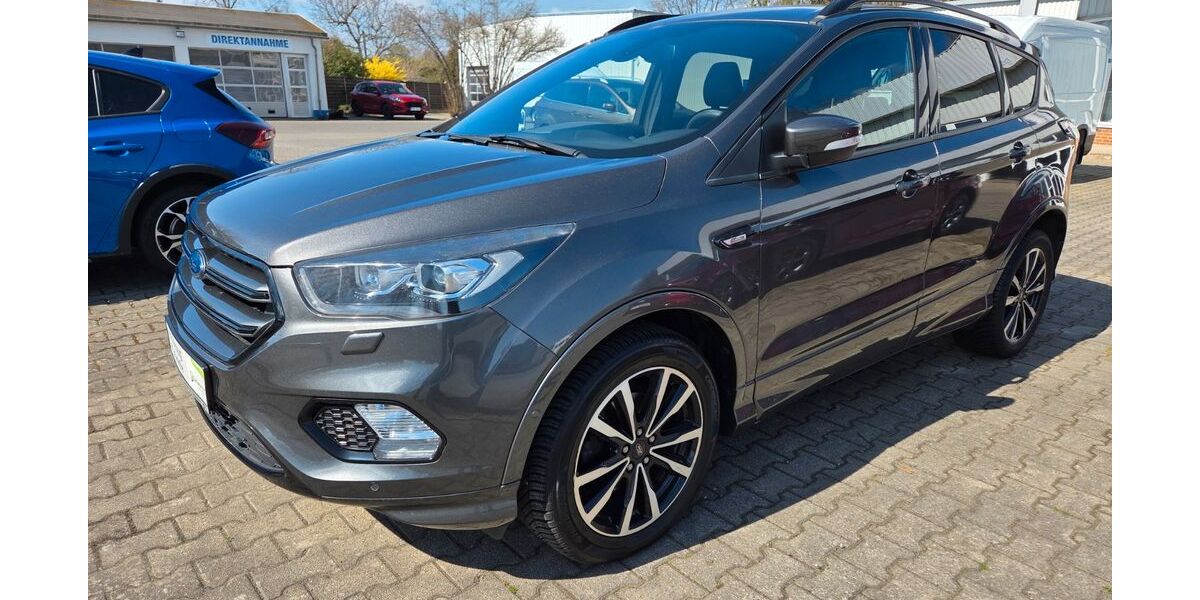 Ford Kuga 60.890 km 15.970 &euro; Lauchhammer 01979