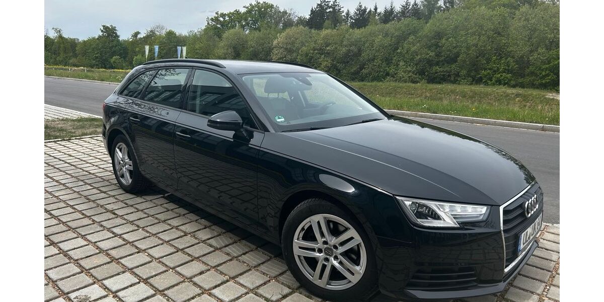 Audi A4 75.351 km 17.500 &euro; Ulm 89075