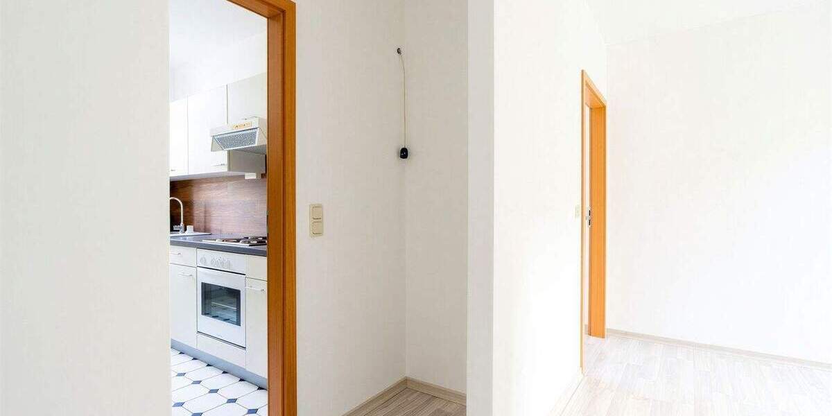 Etagenwohnung Dresden Mickten - 3 Zimmer, 89 m&sup2;, 299.000&euro; | Angebot:25600679