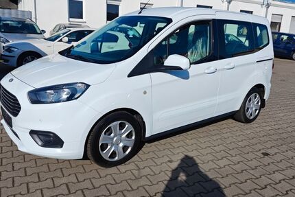 Ford Tourneo Courier 200.000 km 6.990 &euro; Nürnberg 90431