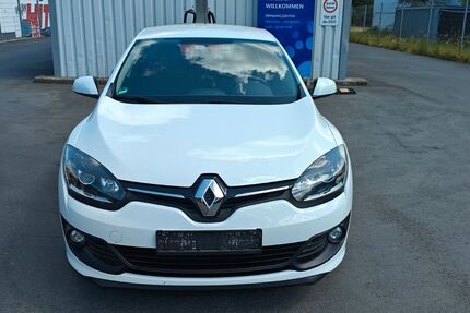 Renault Megane 146.000 km 5.999 &euro; Büdingen 63654