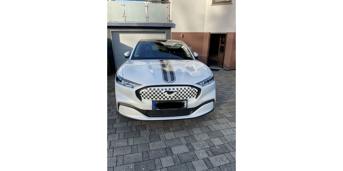 Ford Mustang Mach-E 28.700 km 29.500 &euro; Hessisch Lichtenau 37235