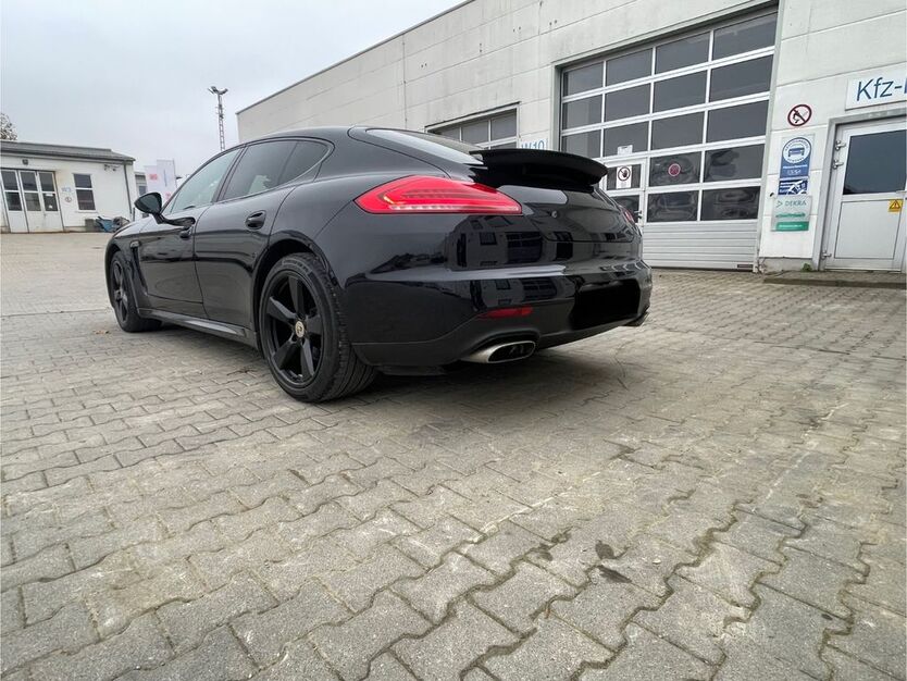 Porsche Panamera 176.000 km 30.900 € Augsburg 86157