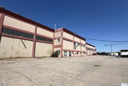 Teilbare Hallen- und Lagerflächen zur Miete am Bindlacher Berg zimmer