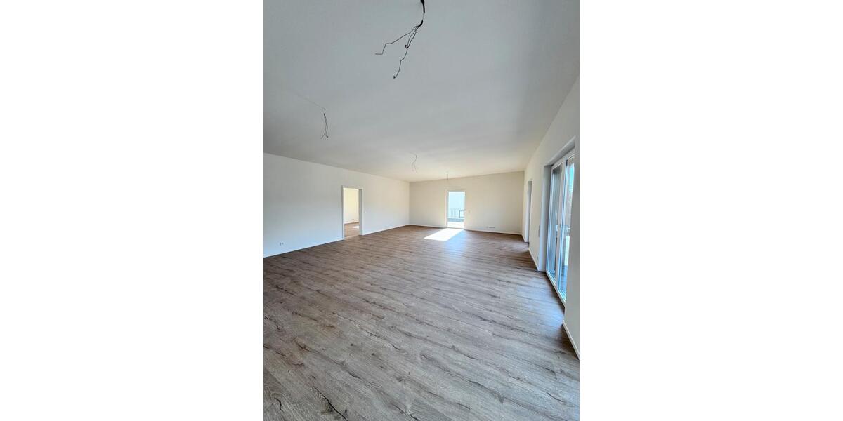 Einfamilienhaus Gummersbach - 3.5 Zimmer, 146 m&sup2;, 1.900&euro; | Angebot:25363993