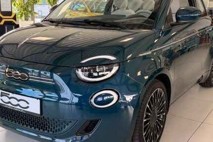 Fiat 500e 5.000 km 20.990 &euro; Lörrach 79541