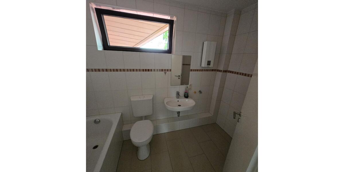 Dachgeschoßwohnung Riedstadt - 3 Zimmer, 75 m&sup2;, 990&euro; | Angebot:26547045