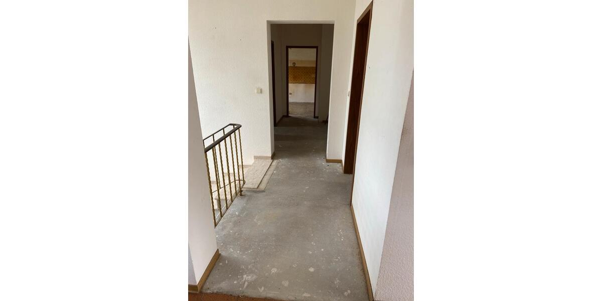 Einfamilienhaus Idar-Oberstein Oberstein - 5 Zimmer, 105 m&sup2;, 185.000&euro; | Angebot:26413405