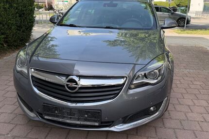 Opel Insignia 129.875 km 8.799 &euro; München 81929