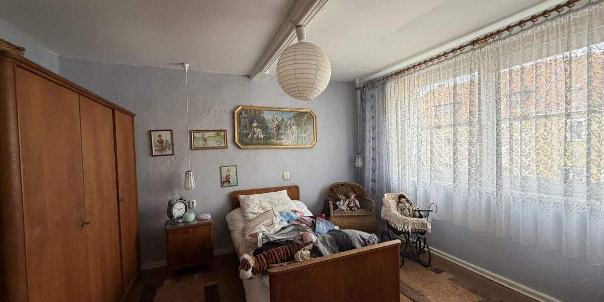 Reihenmittelhaus Buttstädt - 5 Zimmer, 110 m&sup2;, 39.000&euro; | Angebot:25845666