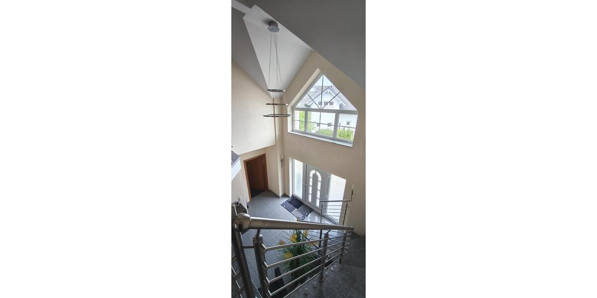 Einfamilienhaus Neuenstadt am Kocher - 8 Zimmer, 215 m&sup2;, 749.000&euro; | Angebot:27126039