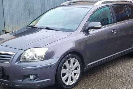 Toyota Avensis 520.000 km 1.400 &euro; Euskirchen 53879