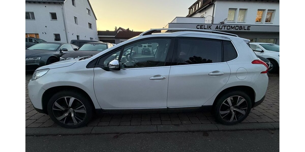 Peugeot 2008 1.2 Allure Pano Navi Leder JBL 137.000 km 7.490 € Neckarsulm 74172