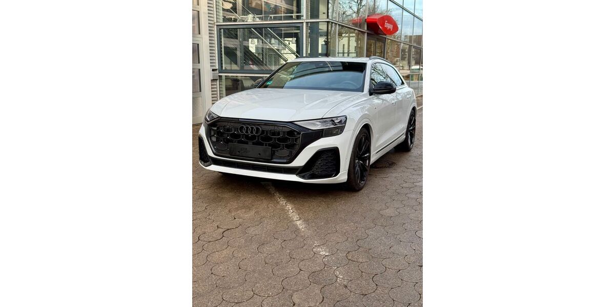 Audi Q8 12.800 km 90.870 &euro; München 81249