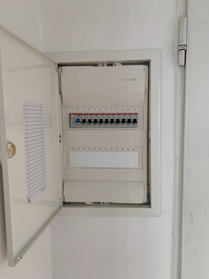 Sanierte zwei 2,5 Zimmer Wohnung mit Terrasse zimmer