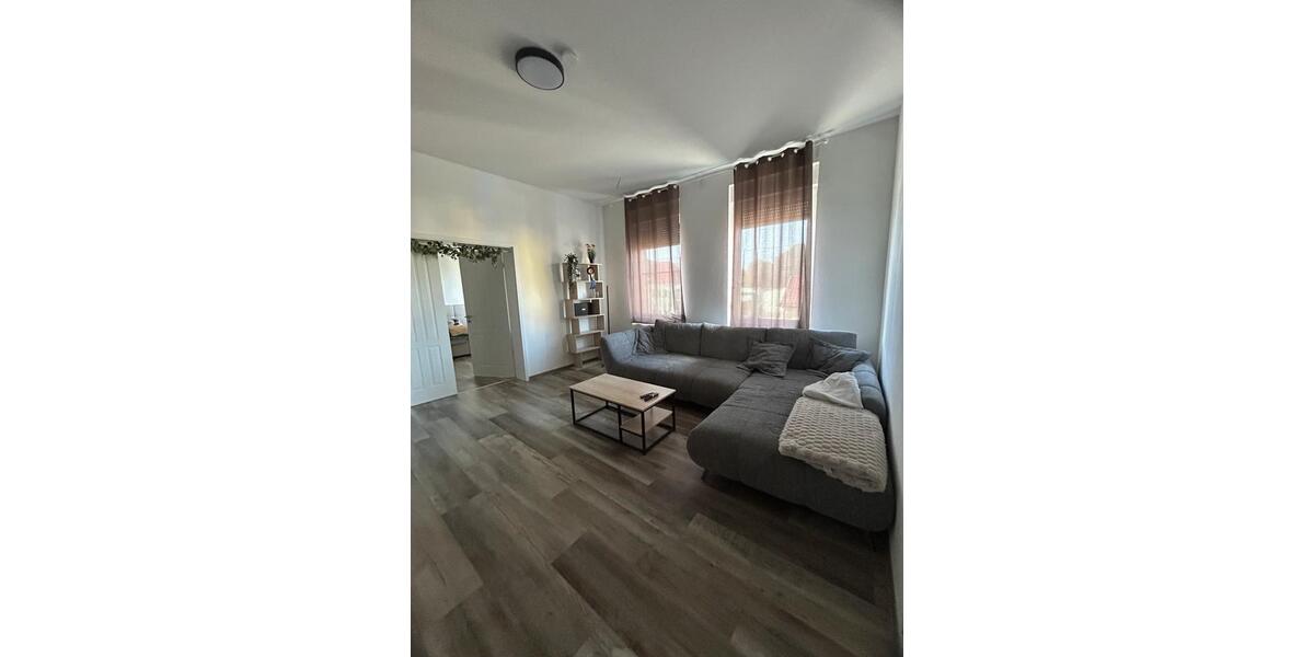 Etagenwohnung Finsterwalde - 3 Zimmer, 97 m&sup2;, 813&euro; | Angebot:27646081