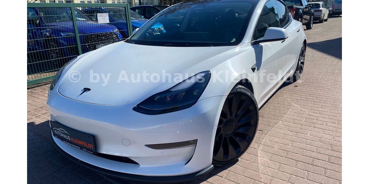 Tesla Model 3 80.190 km 28.490 &euro; Borkheide 14822