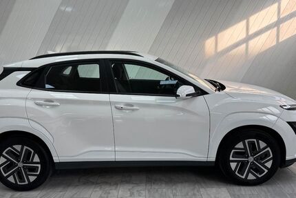 Hyundai KONA 29.296 km 19.650 &euro; Liebenburg 38704