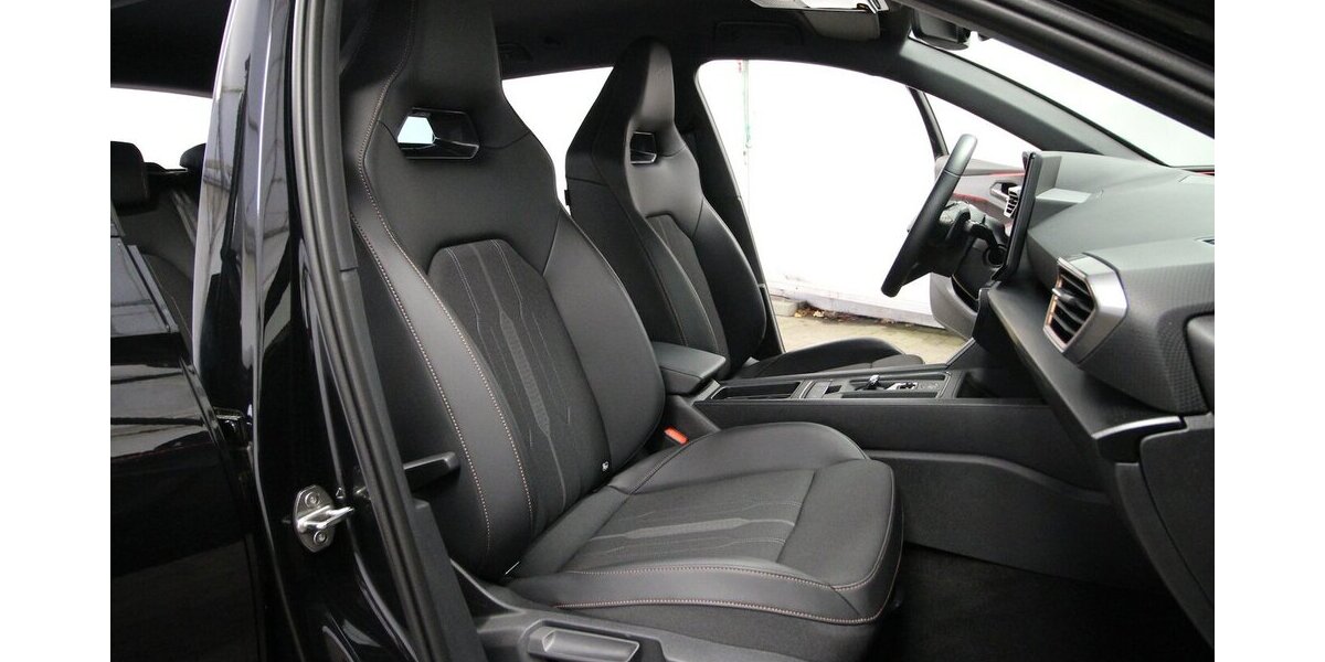 Cupra Leon Sportstourer e-HYBRID 6-DSG NAVI+LED+ACC 10.273 km 28.900 &euro; Hagenow 19230