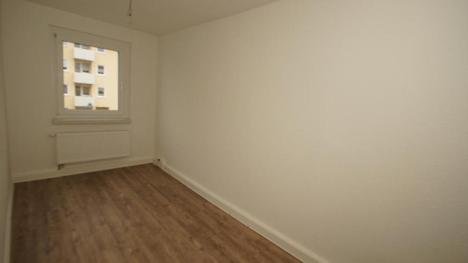 Etagenwohnung Dippoldiswalde - 3 Zimmer, 59 m&sup2;, 334&euro; | Angebot:25103368