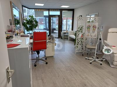 HOCHWERTIG RENOVIERT: STUDIO, BÜRO, LADEN, PRAXIS - Gewerbeobjekt Niedernhausen | Angebot:25537624