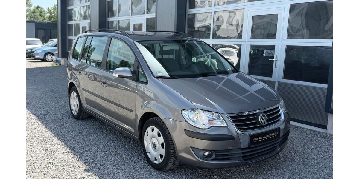 VW Touran 159.000 km 5.500 &euro; Gäufelden 71126
