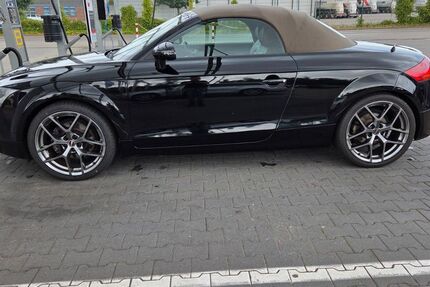 Audi TT 138.000 km 9.800 &euro; DELMENHORST 27755