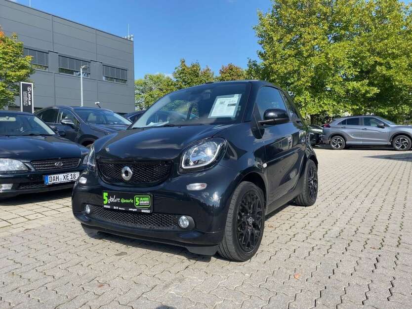 Smart forTwo 61.200 km 13.490 € München 80687