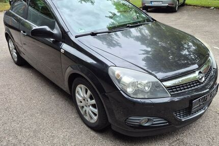 Opel Astra 136.000 km 3.000 &euro; München 81673