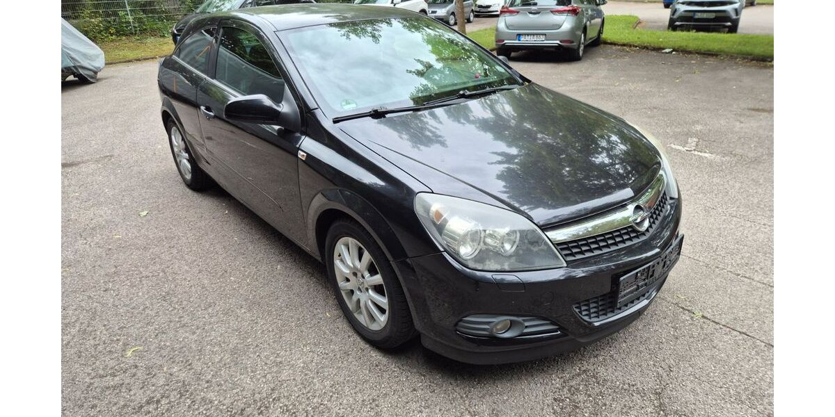 Opel Astra 136.000 km 3.000 &euro; München 81673