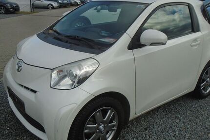 Toyota IQ 108.000 km 4.950 &euro; Wildau 15745