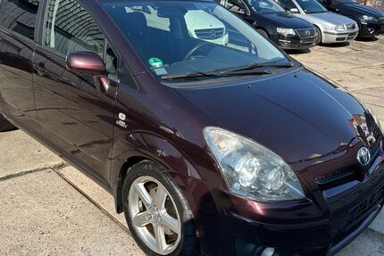 Toyota Corolla Verso 230.000 km 1.850 &euro; Schirgiswalde - Kirschau 02681