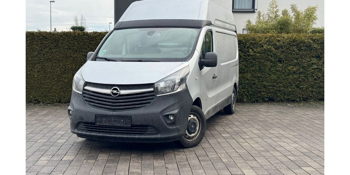 Opel Vivaro 132.000 km 18.500 &euro; Bad Lippspringe 33175